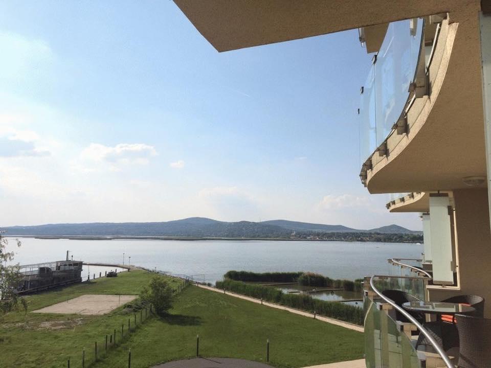 Vizparti Wellness Apartman Velence Apartment Exterior foto
